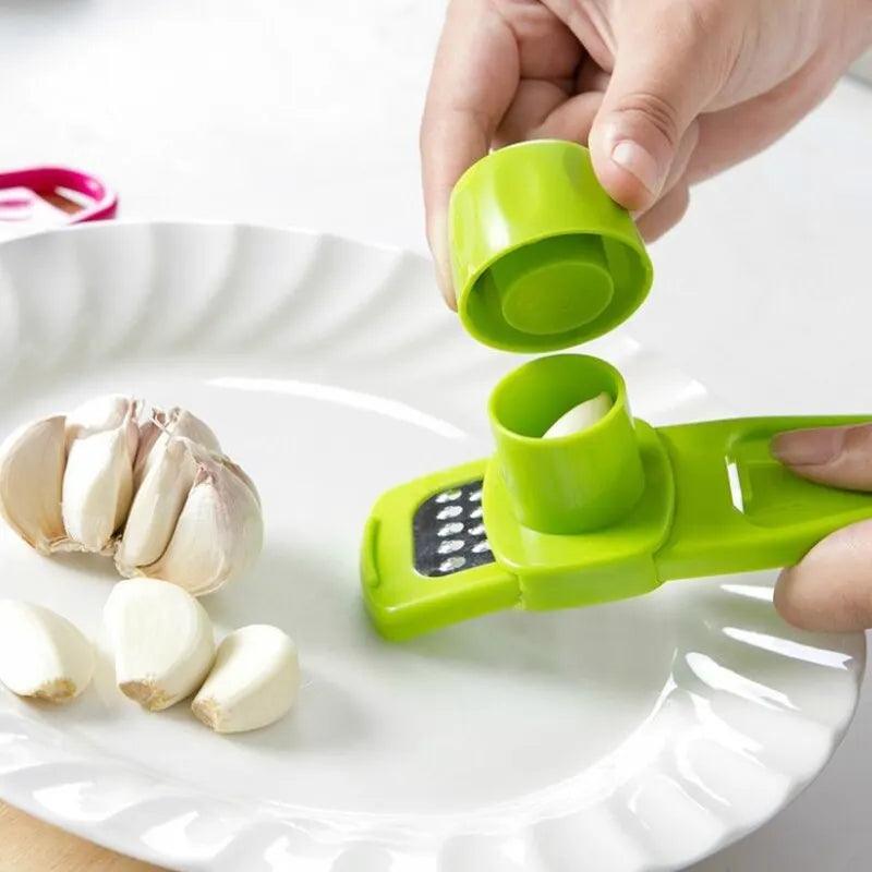 Mini Garlic Grinder - Eco-Friendly Kitchen Gadget - Vintage & Trendy